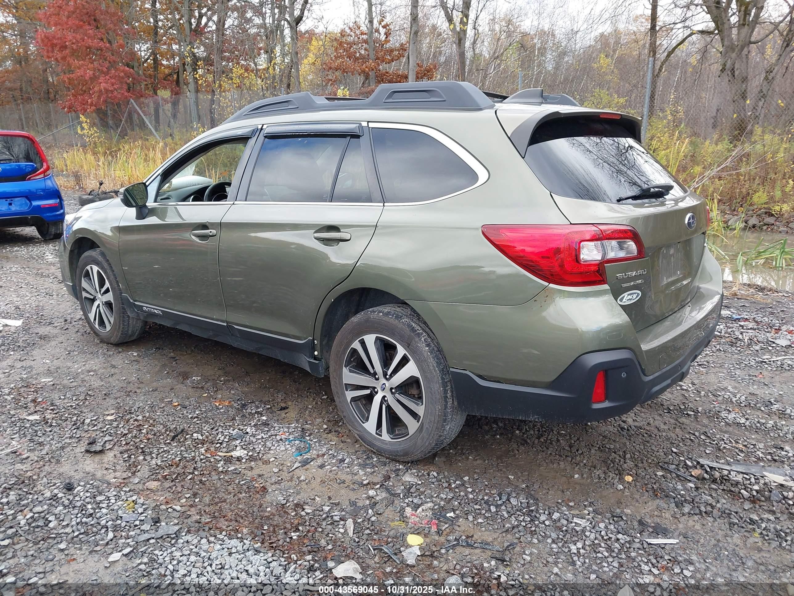 2018 Subaru Outback 2.5i Limited Green vin: 4S4BSANC9J3374999