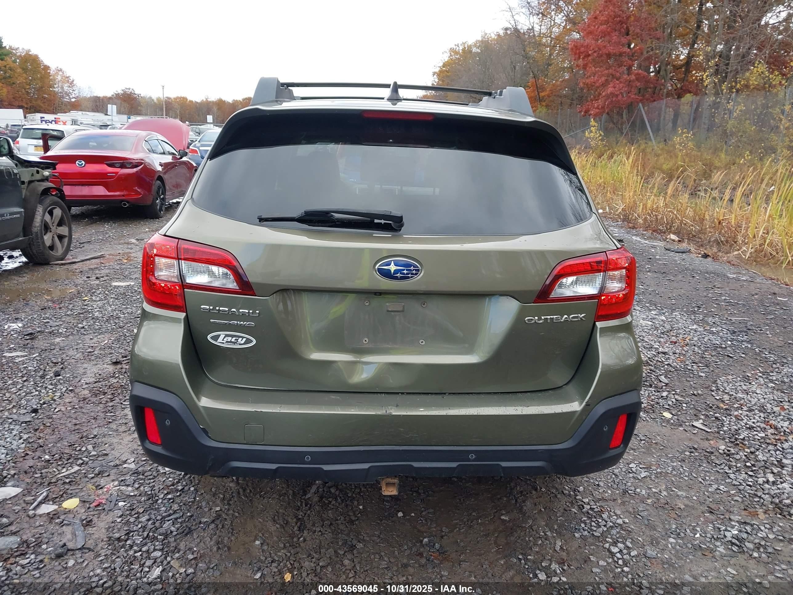 2018 Subaru Outback 2.5i Limited Green vin: 4S4BSANC9J3374999