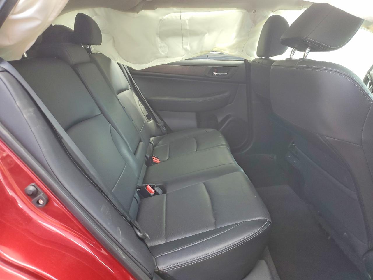 2017 Subaru Outback 2.5i Limited Burgundy vin: 4S4BSANCXH3312960