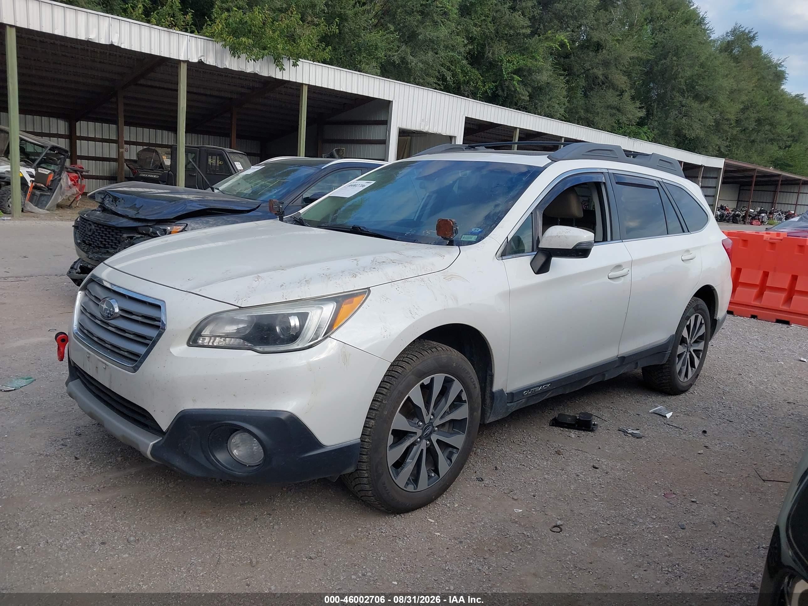 2017 Subaru Outback 2.5i Limited White vin: 4S4BSANCXH3321898