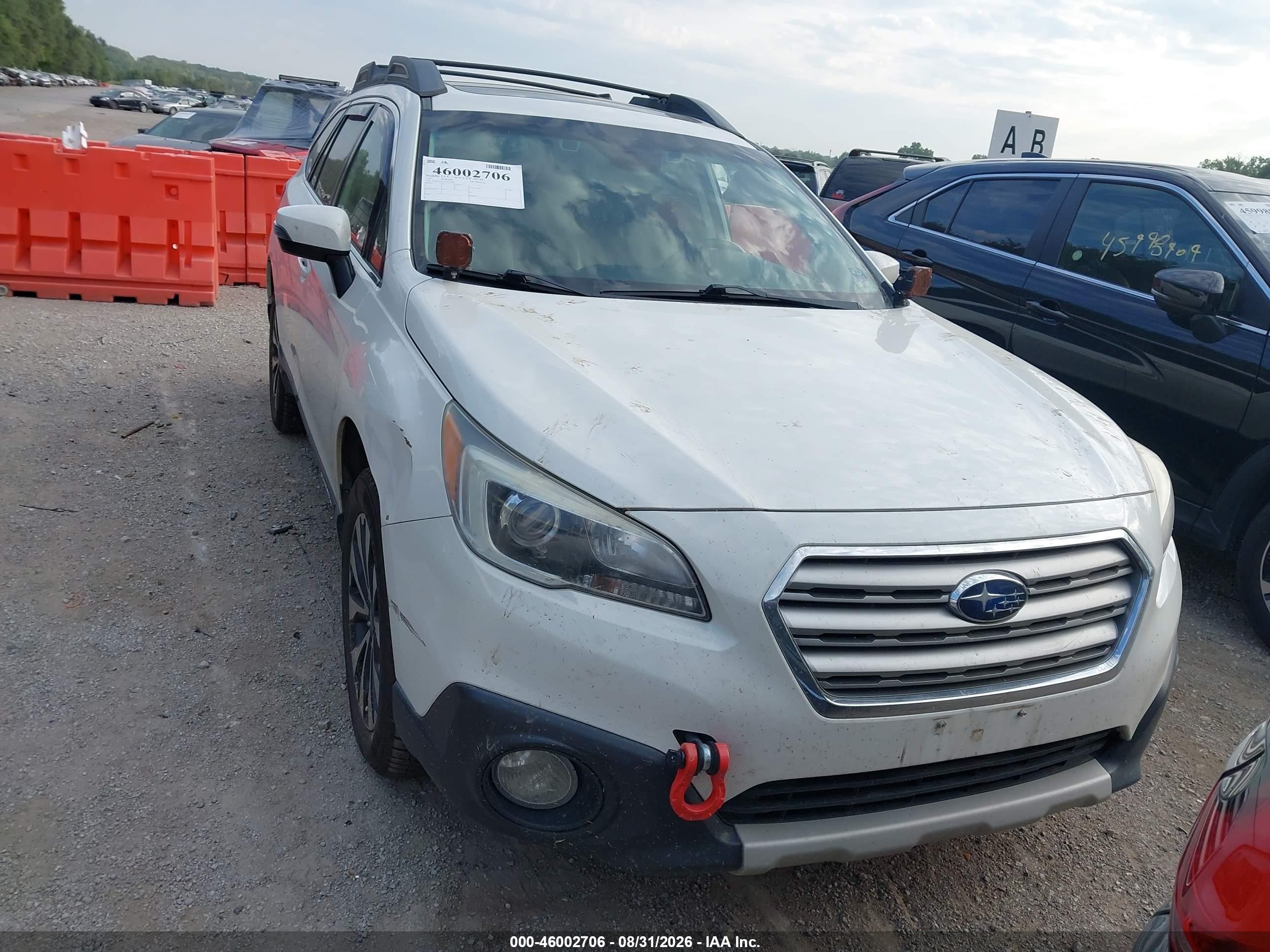 2017 Subaru Outback 2.5i Limited White vin: 4S4BSANCXH3321898