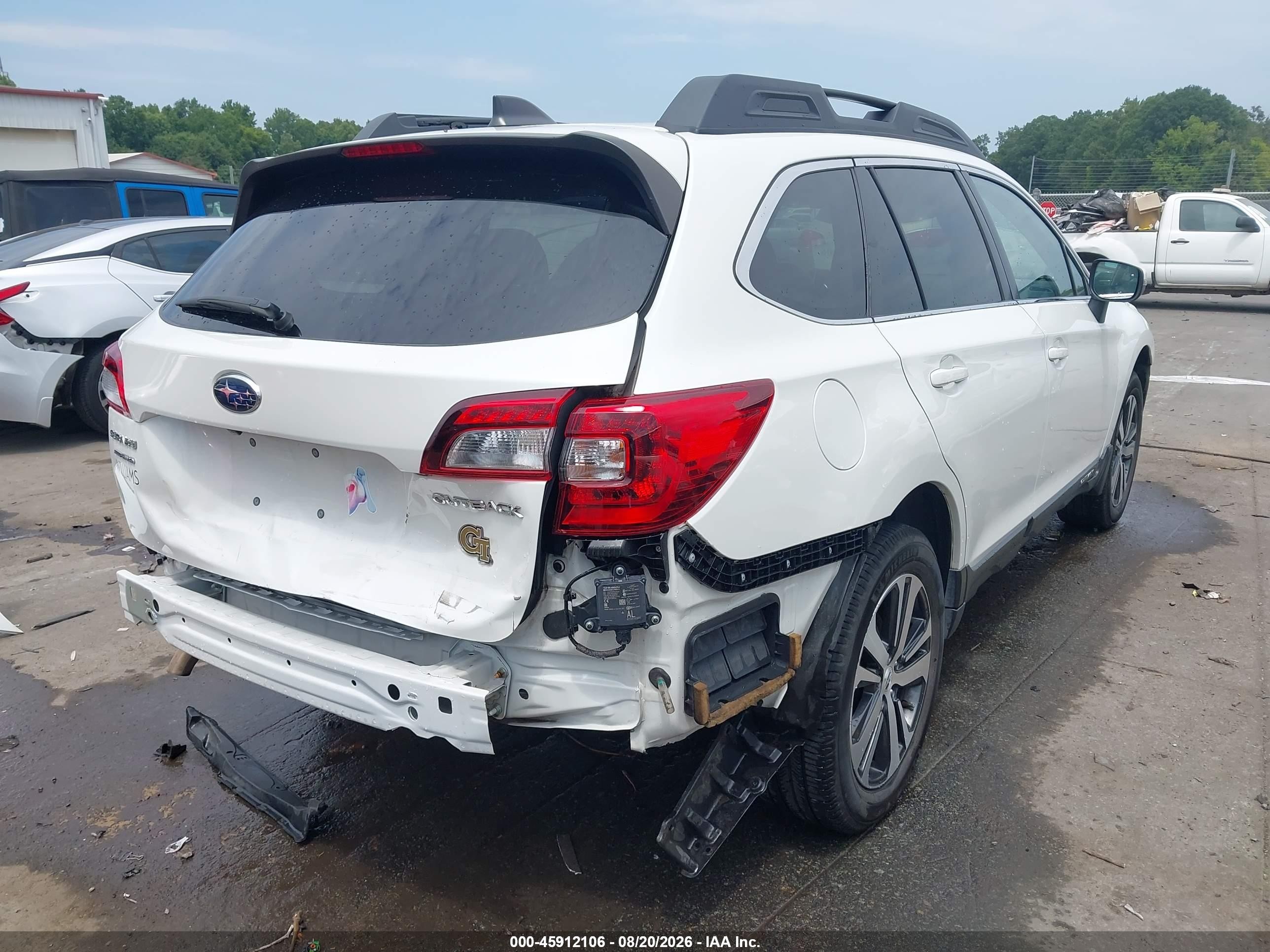 2019 Subaru Outback 2.5i Limited White vin: 4S4BSANCXK3320547