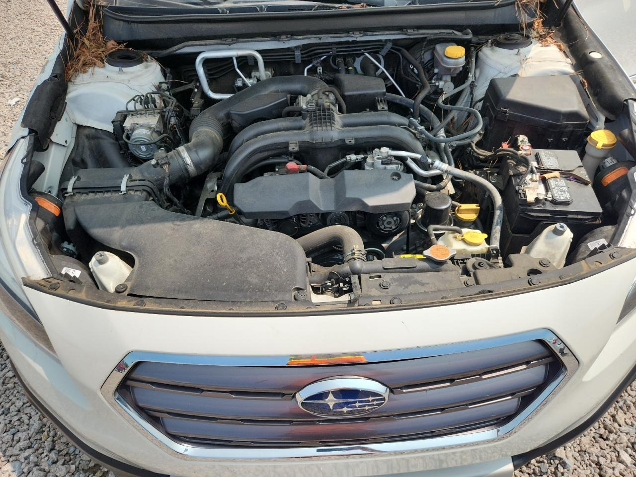 2017 Subaru Outback Touring White vin: 4S4BSATC1H3358907