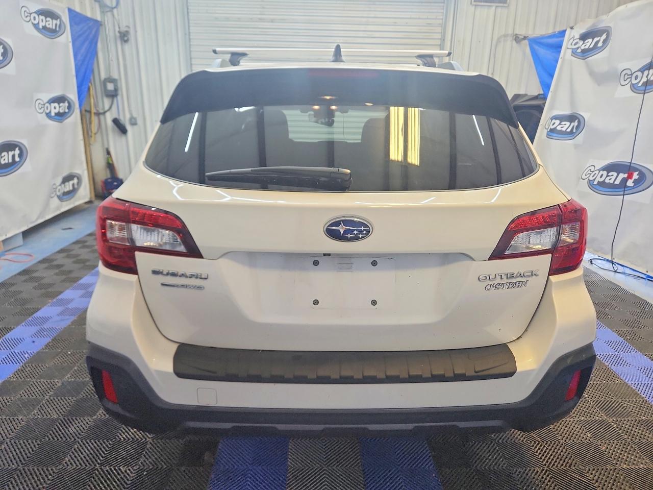 2019 Subaru Outback Touring White vin: 4S4BSATC2K3327754