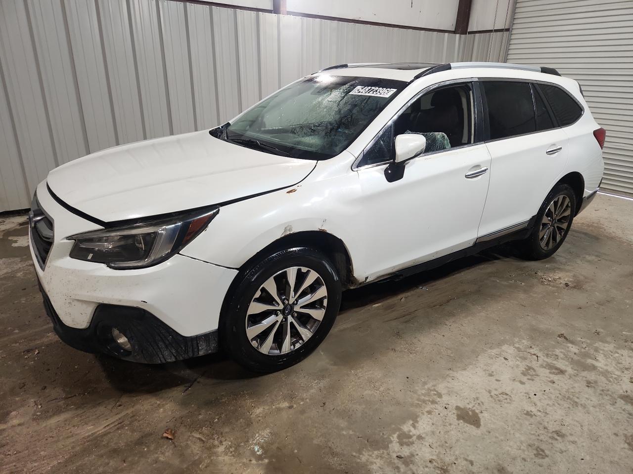 2019 Subaru Outback Touring White vin: 4S4BSATC4K3255567 Damage: Left Front Fender, Dent(S) W/ Paint Dmg, > 12 Inches