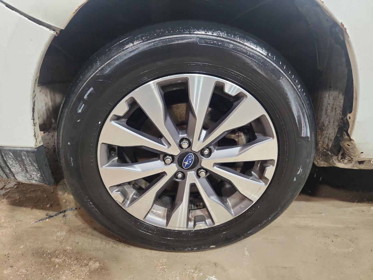 2019 Subaru Outback Touring White vin: 4S4BSATC4K3255567 Damage: Left Front Tire, Worn, Replacement Required