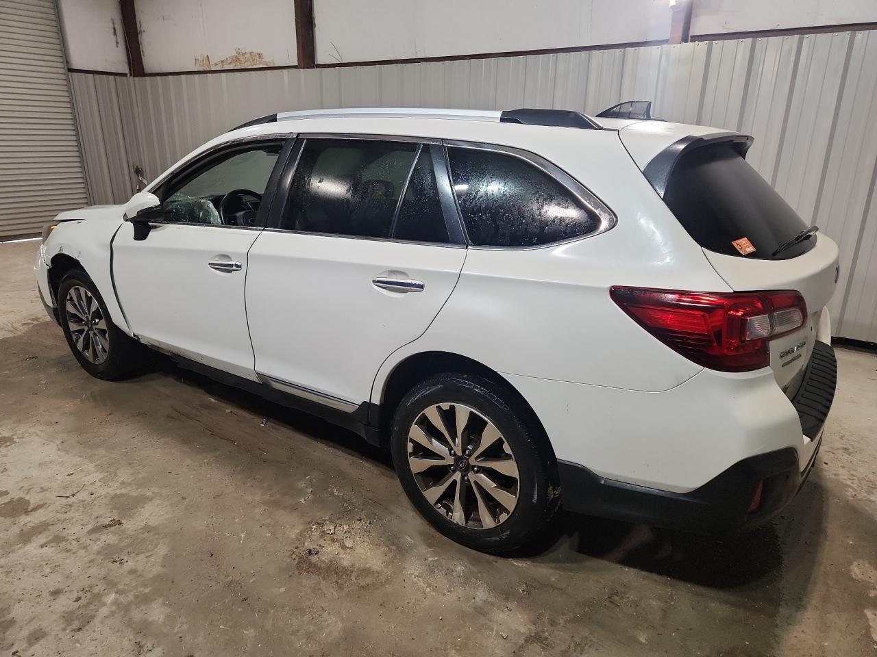 2019 Subaru Outback Touring White vin: 4S4BSATC4K3255567 Damage: Left Rear Door, Heavy Scratch, 1/8 To 1/2 Inch