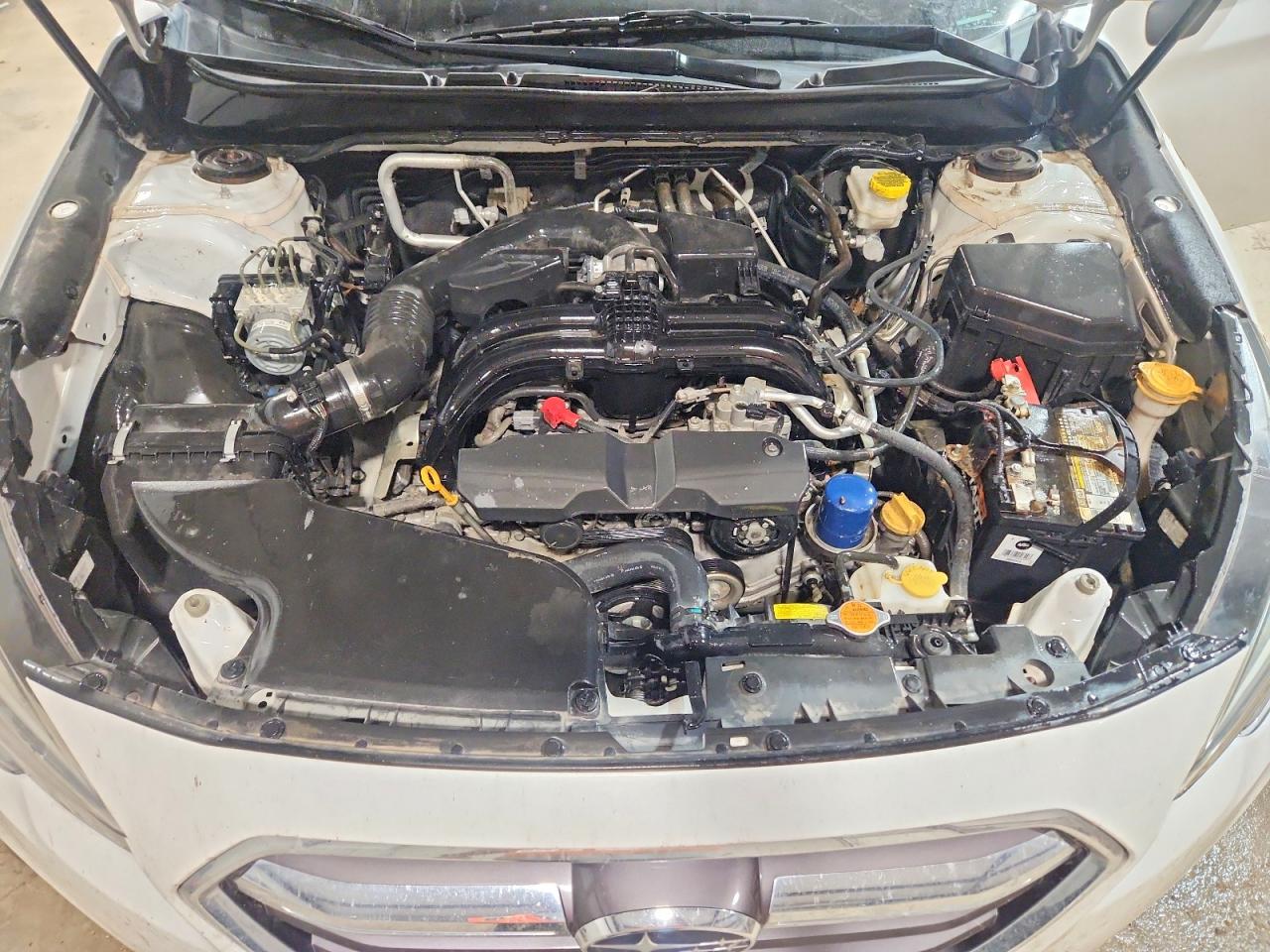 2019 Subaru Outback Touring White vin: 4S4BSATC4K3255567