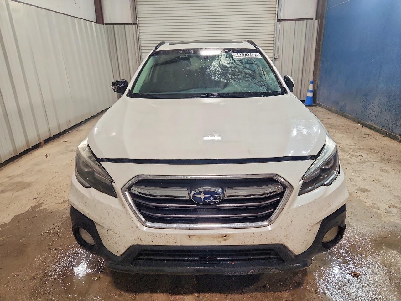 2019 Subaru Outback Touring White vin: 4S4BSATC4K3255567