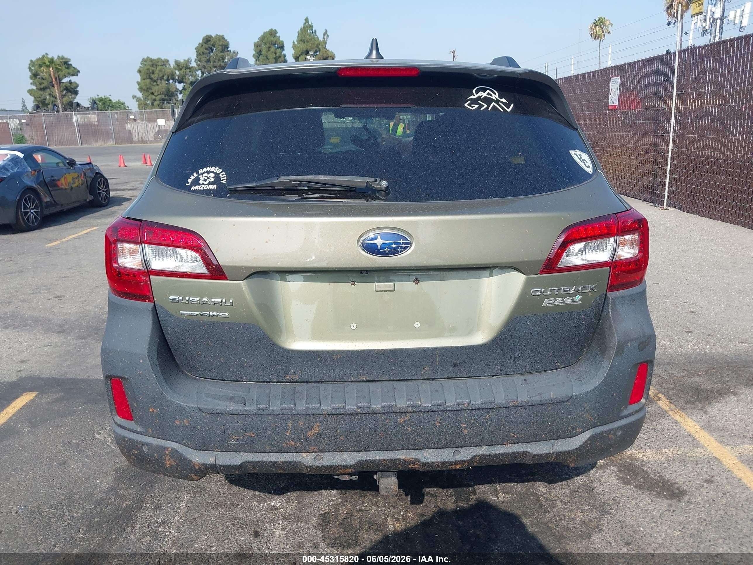 2017 Subaru Outback 2.5i Touring Green vin: 4S4BSATC7H3291004