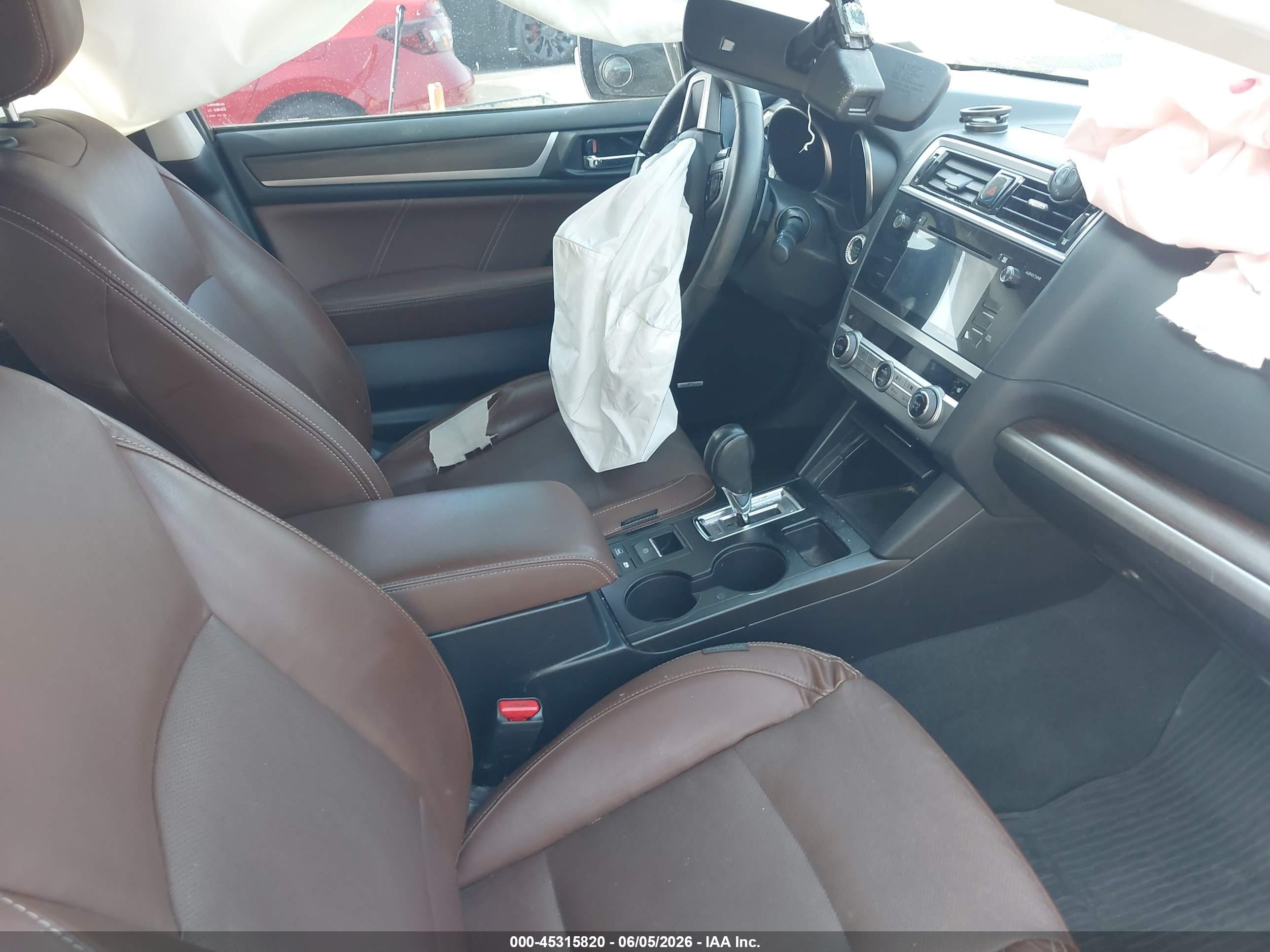 2017 Subaru Outback 2.5i Touring Green vin: 4S4BSATC7H3291004
