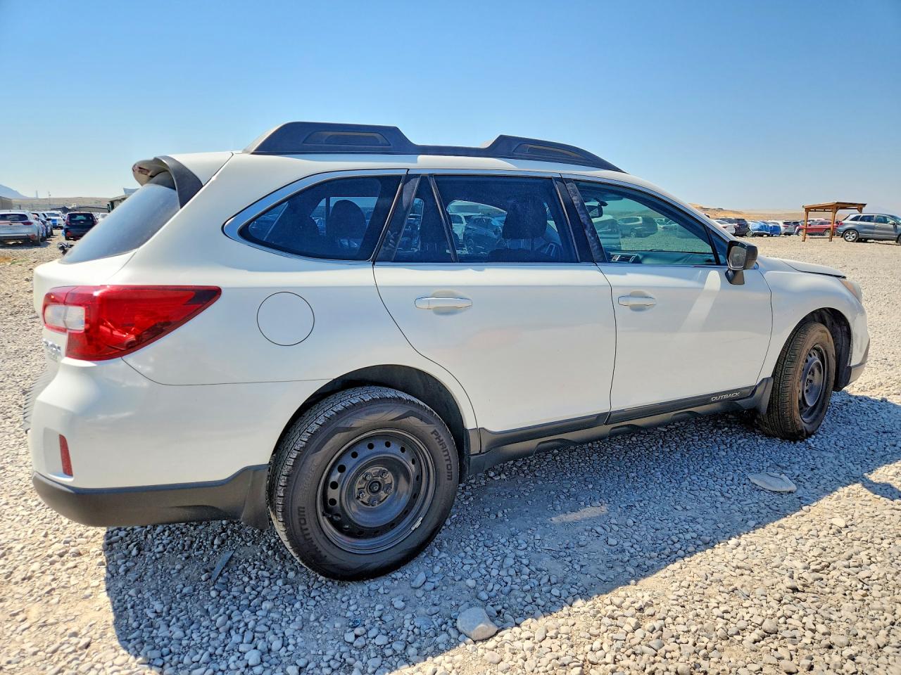 2015 Subaru Outback 2.5i White vin: 4S4BSBAC2F3323055
