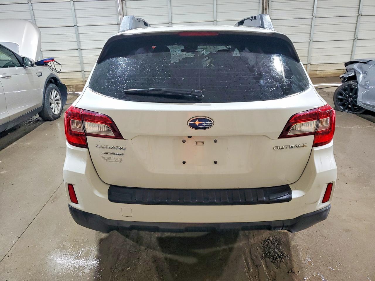 2015 Subaru Outback 2.5i White vin: 4S4BSBAC7F3213067