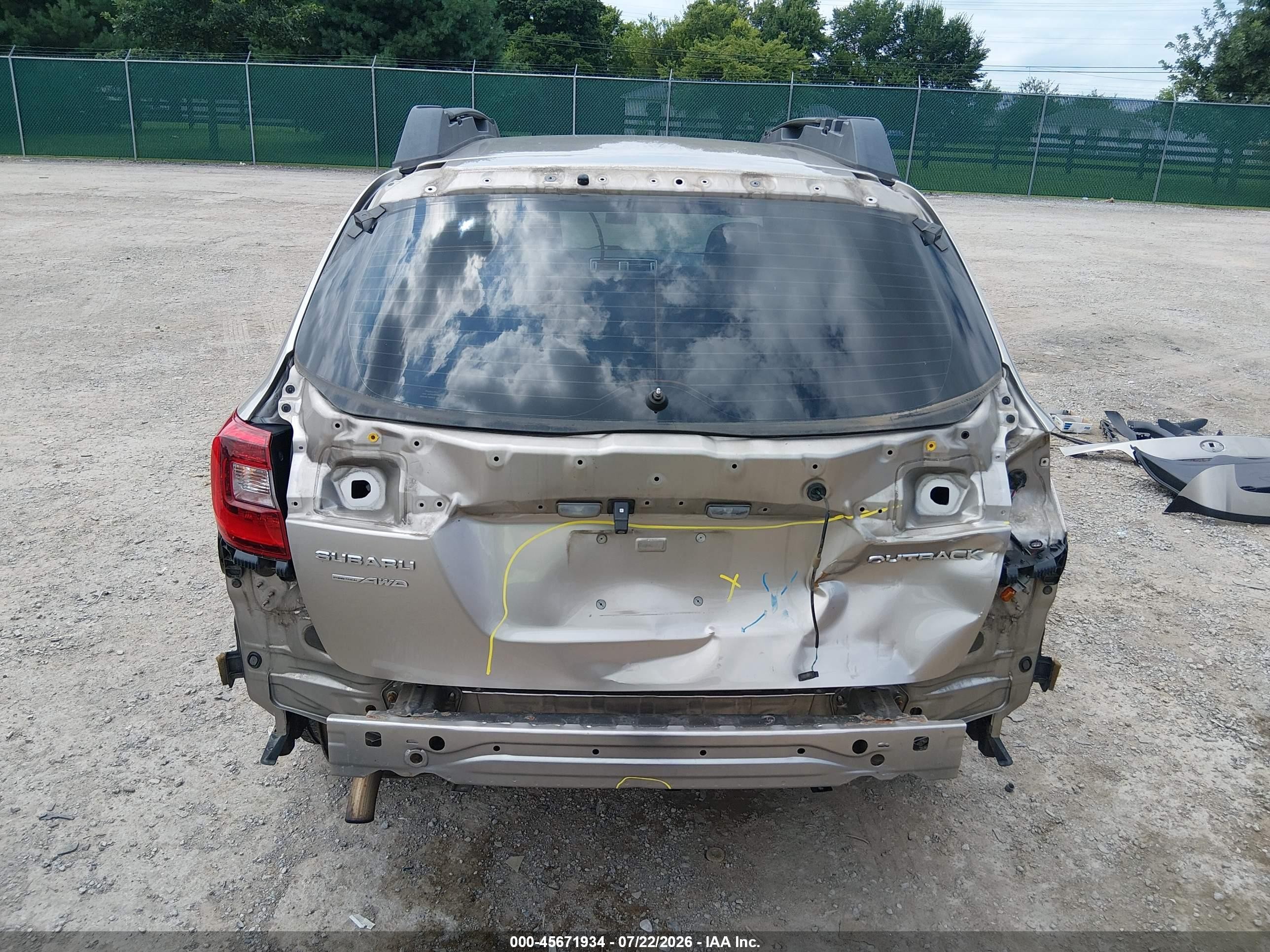 2015 Subaru Outback 2.5i Gold vin: 4S4BSBAC9F3343528