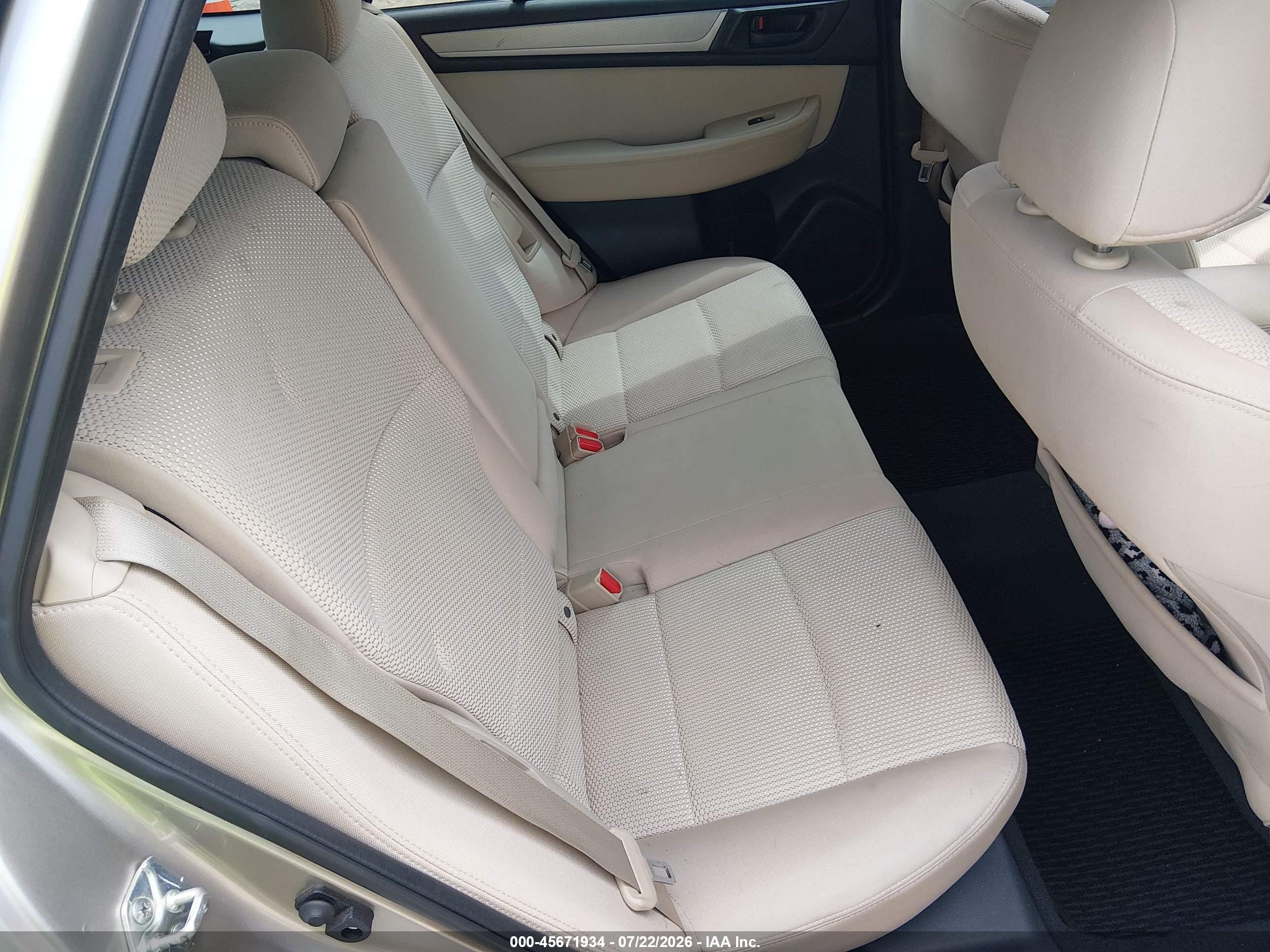 2015 Subaru Outback 2.5i Gold vin: 4S4BSBAC9F3343528