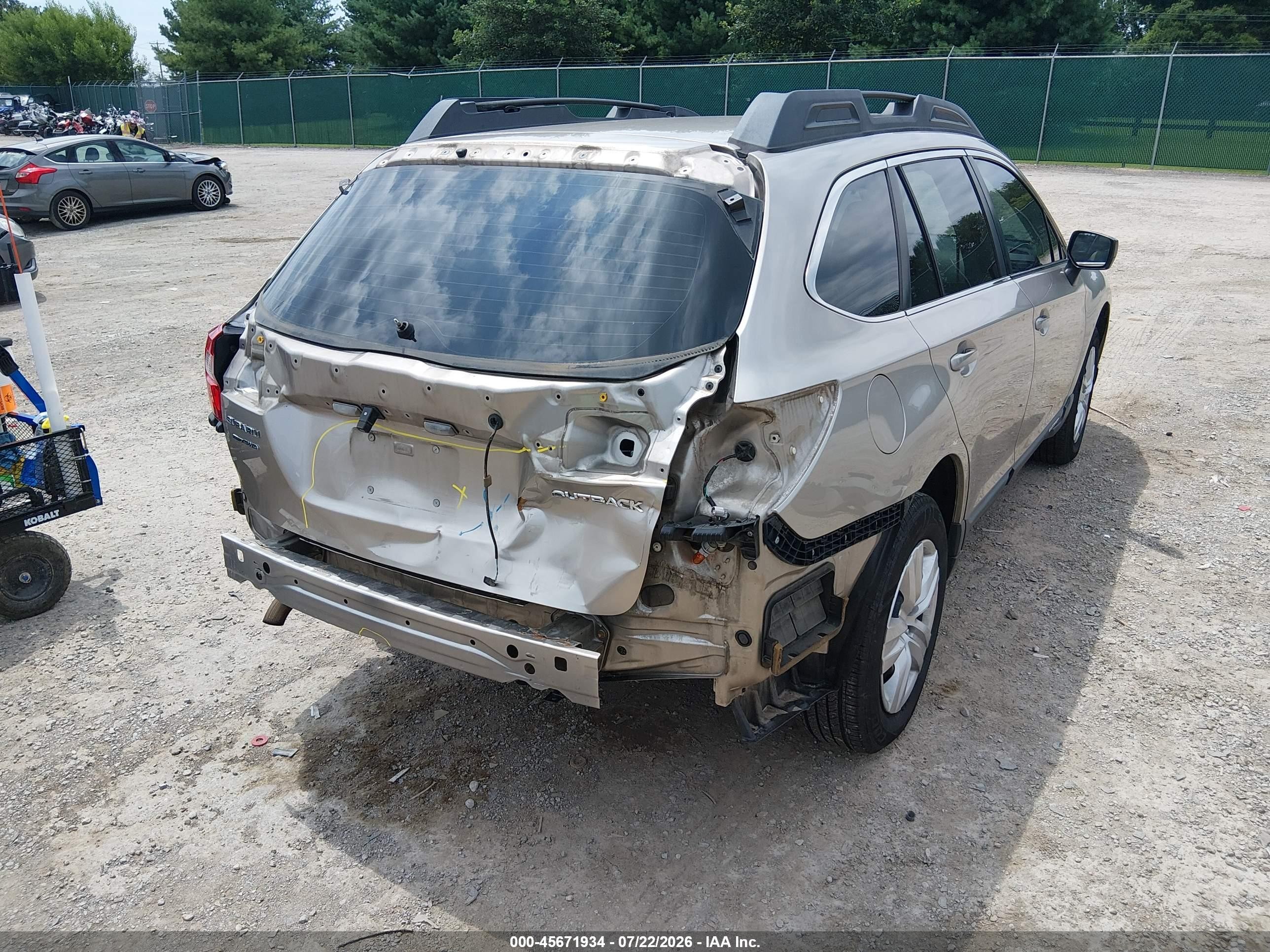 2015 Subaru Outback 2.5i Gold vin: 4S4BSBAC9F3343528