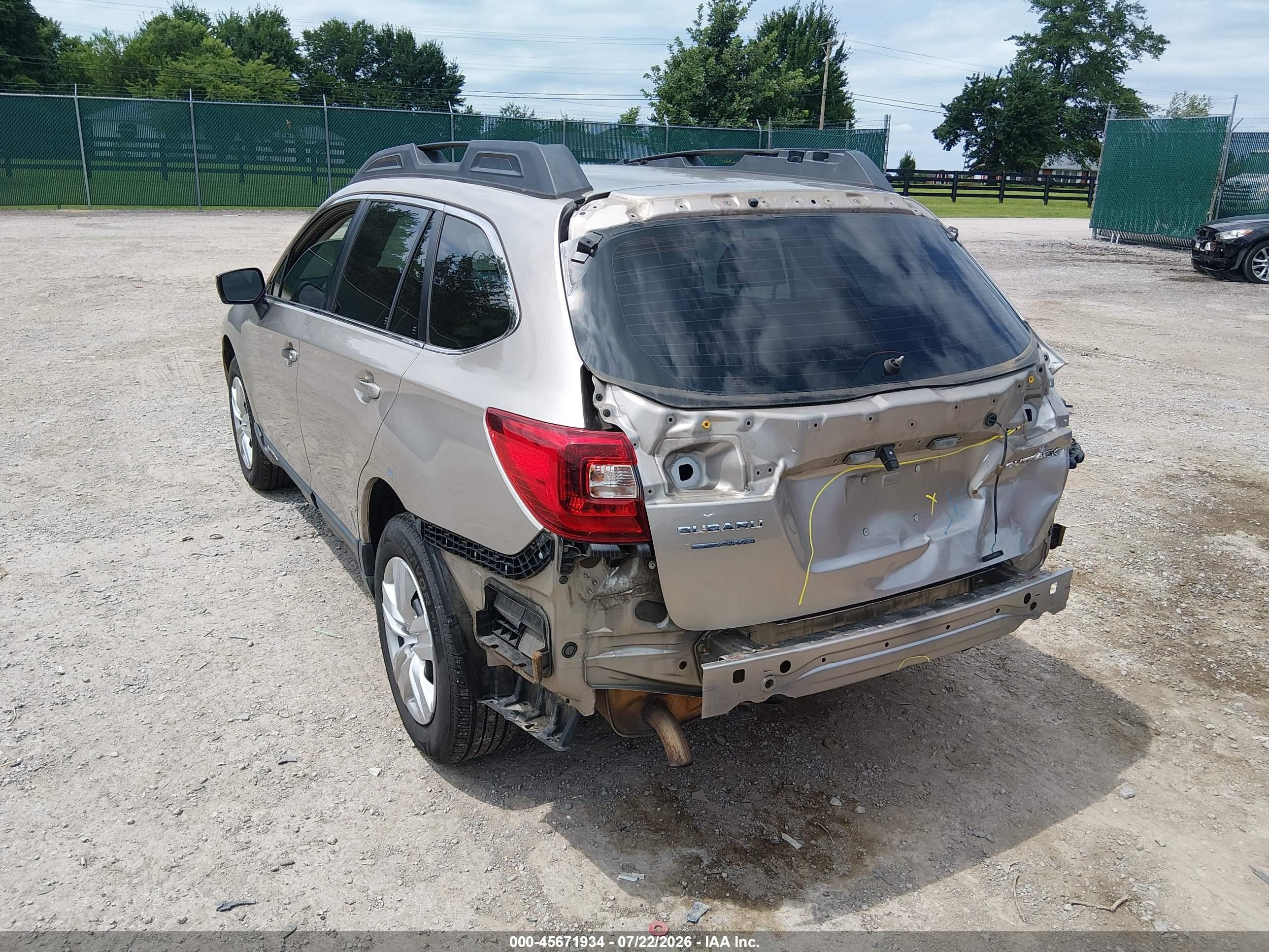 2015 Subaru Outback 2.5i Gold vin: 4S4BSBAC9F3343528