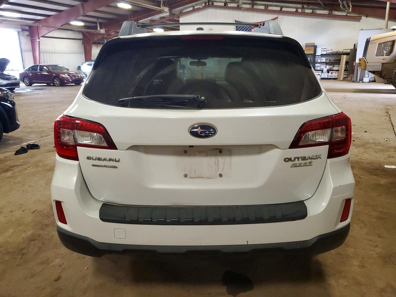 2015 Subaru Outback 2.5i Premium White vin: 4S4BSBCC0F3286682
