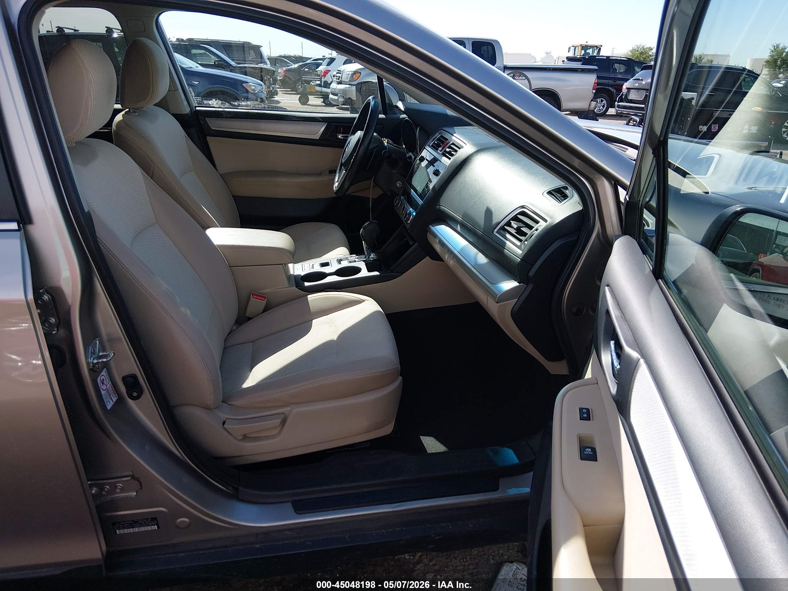 2015 Subaru Outback 2.5i Premium Silver vin: 4S4BSBCC0F3299108