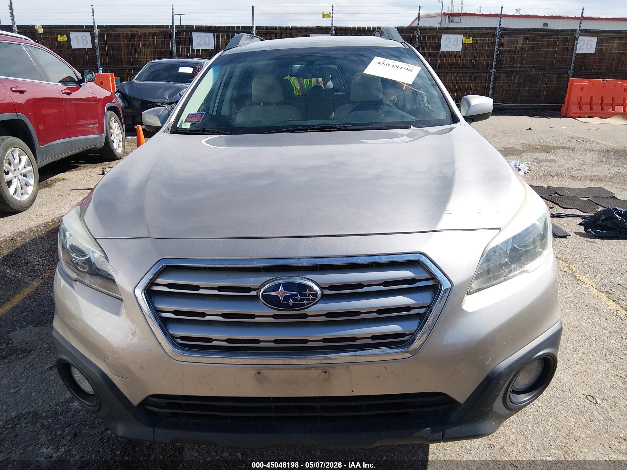 2015 Subaru Outback 2.5i Premium Silver vin: 4S4BSBCC0F3299108