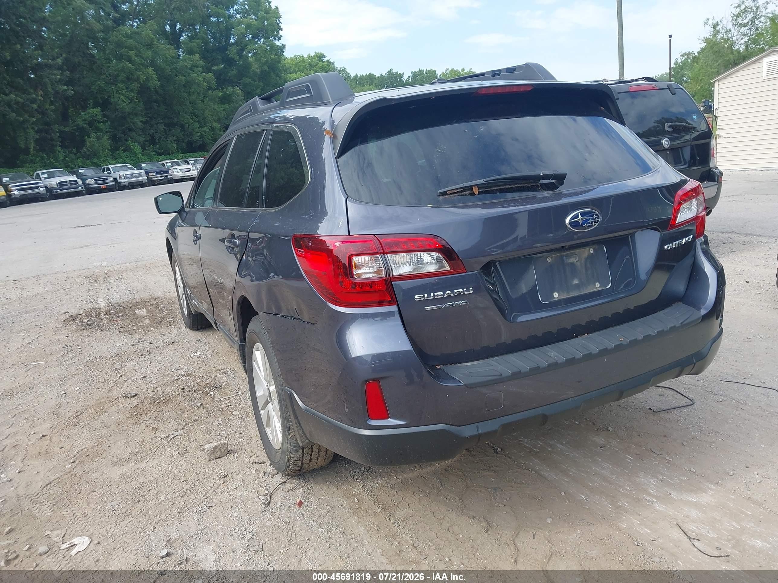 2015 Subaru Outback 2.5i Premium Gray vin: 4S4BSBCC1F3245803