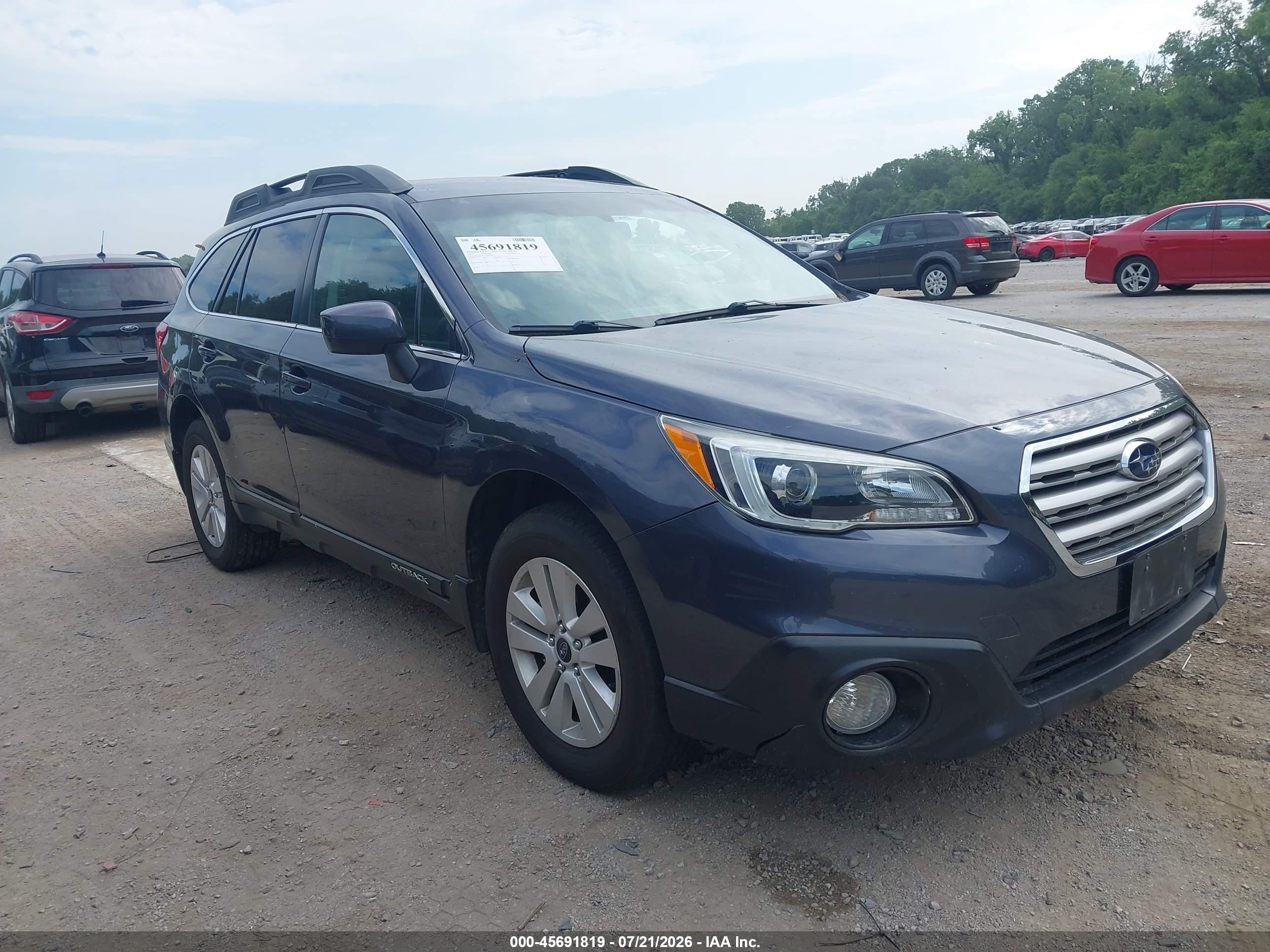 2015 Subaru Outback 2.5i Premium Gray vin: 4S4BSBCC1F3245803