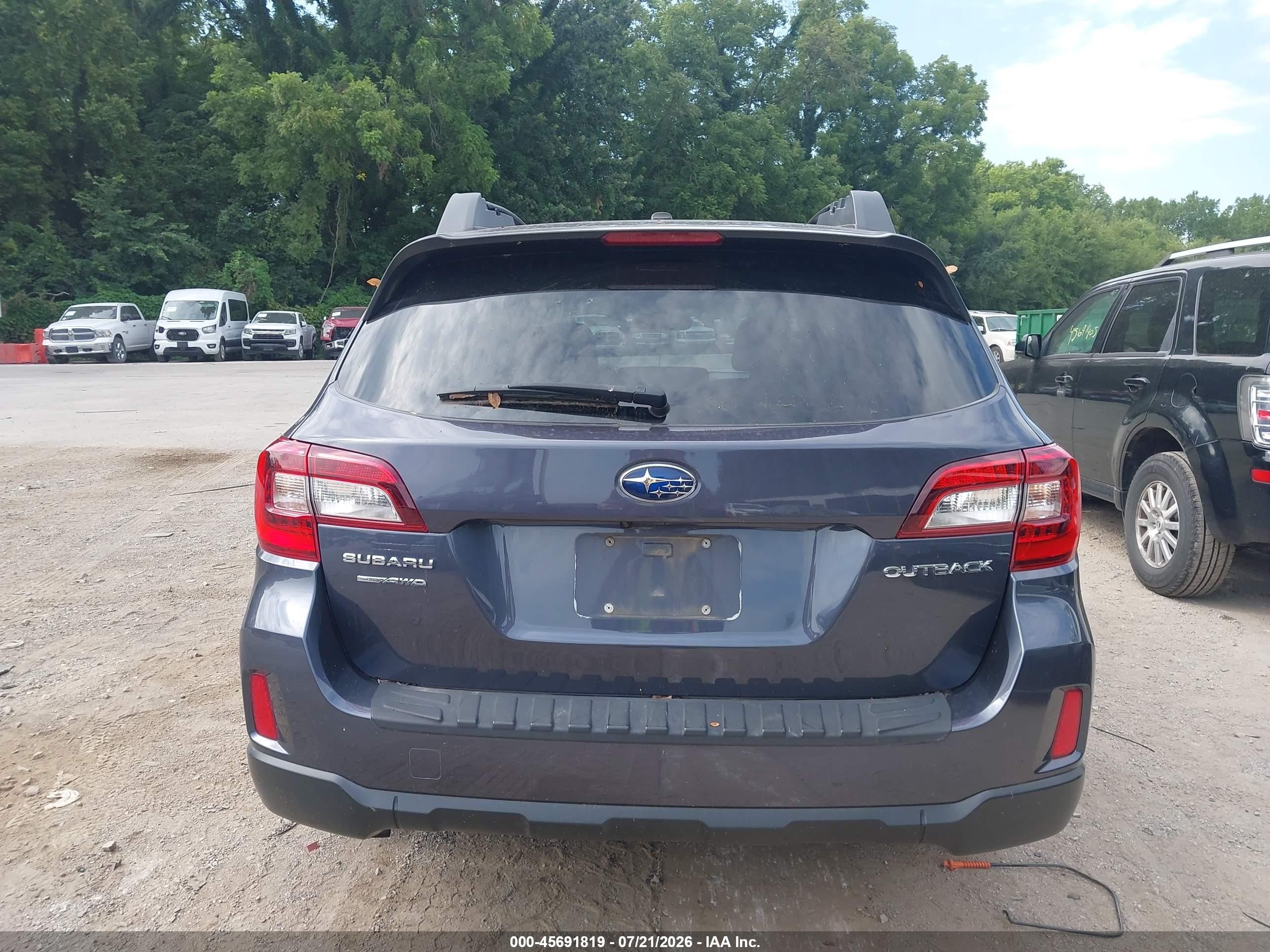 2015 Subaru Outback 2.5i Premium Gray vin: 4S4BSBCC1F3245803