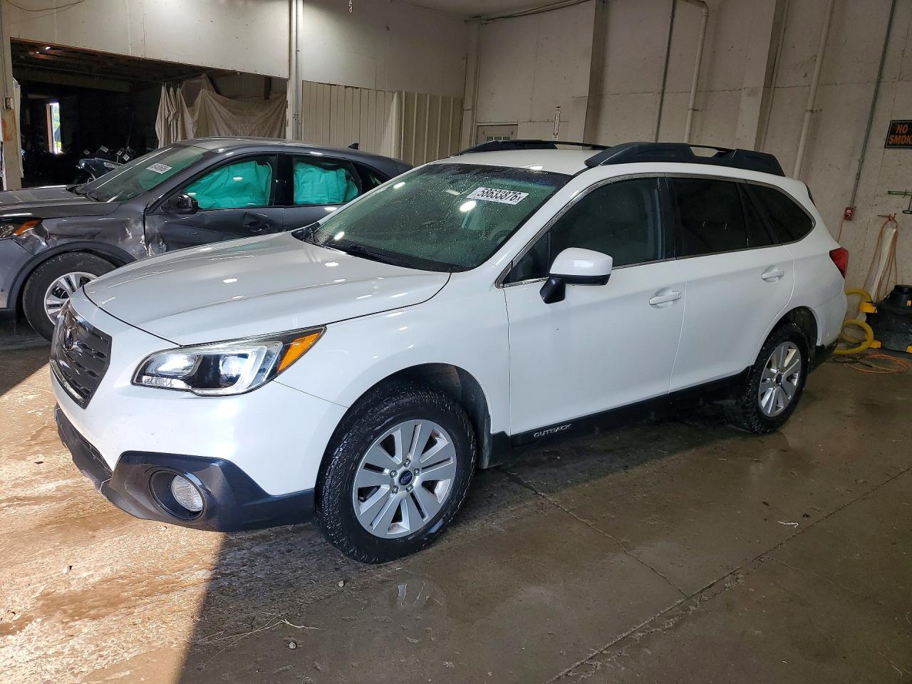 2015 Subaru Outback 2.5i Premium Белый vin: 4S4BSBCC2F3298669