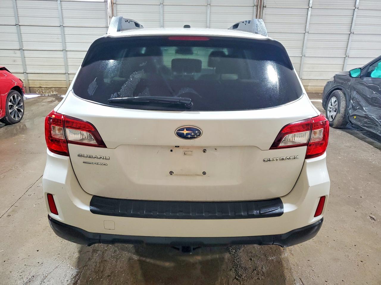 2015 Subaru Outback 2.5i Premium Белый vin: 4S4BSBCC2F3298669