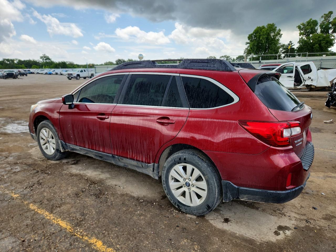 2015 Subaru Outback 2.5i Premium Burgundy vin: 4S4BSBCC4F3262627
