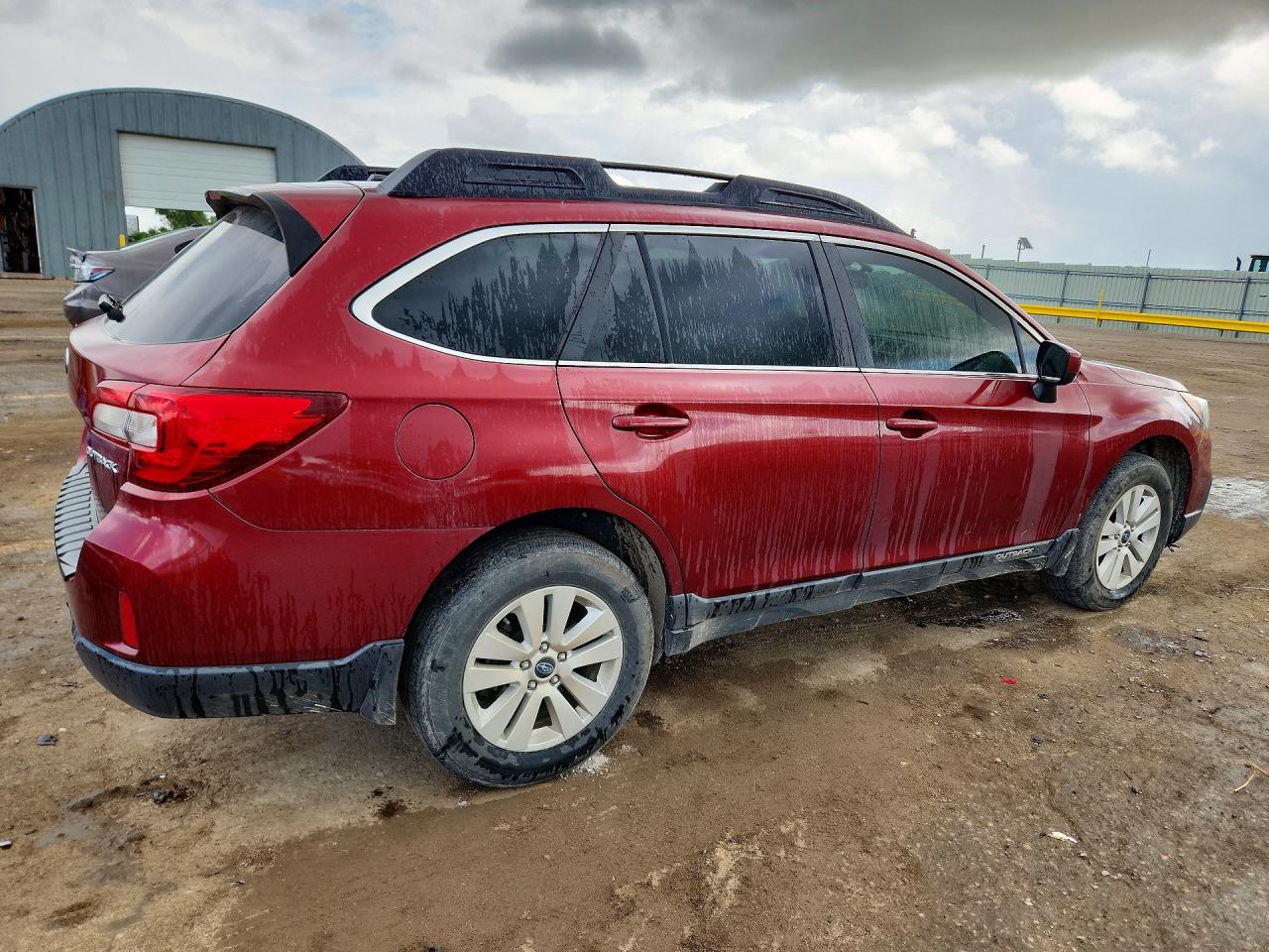 2015 Subaru Outback 2.5i Premium Burgundy vin: 4S4BSBCC4F3262627