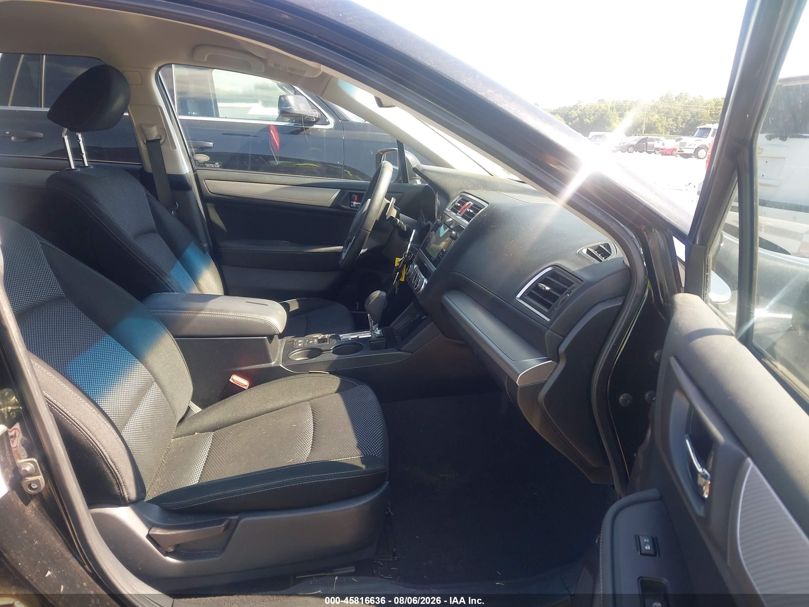 2015 Subaru Outback 2.5i Premium Черный vin: 4S4BSBCC5F3272907