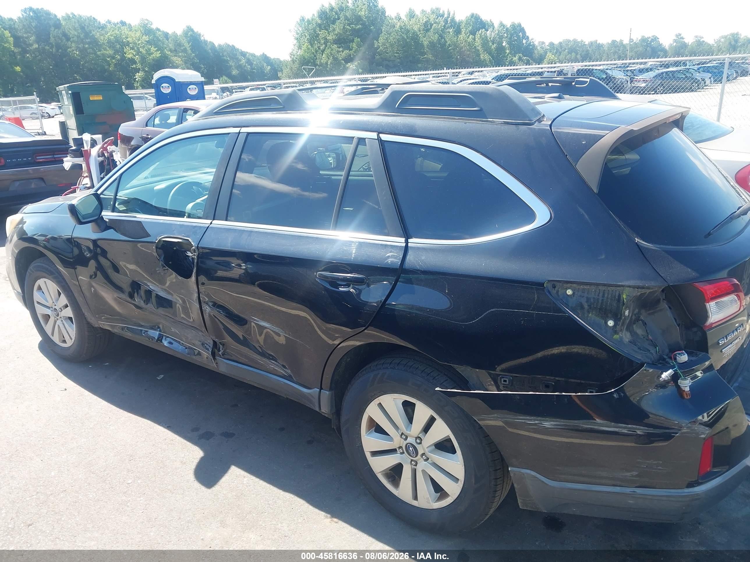 2015 Subaru Outback 2.5i Premium Черный vin: 4S4BSBCC5F3272907