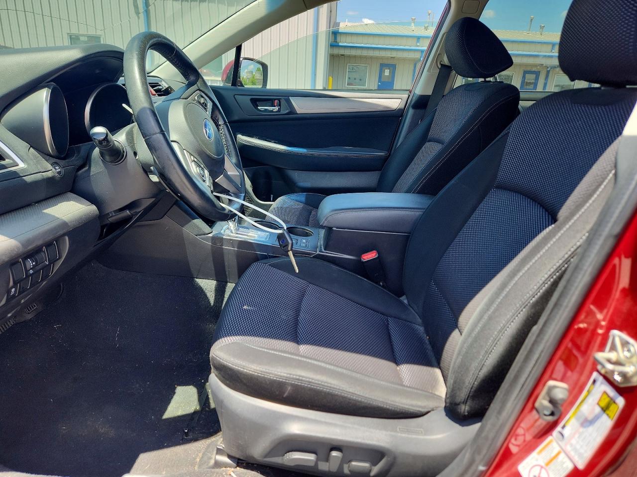 2015 Subaru Outback 2.5i Premium Burgundy vin: 4S4BSBCC5F3276505
