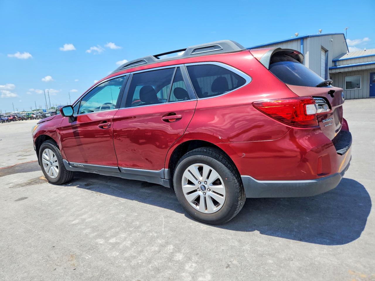 2015 Subaru Outback 2.5i Premium Burgundy vin: 4S4BSBCC5F3276505