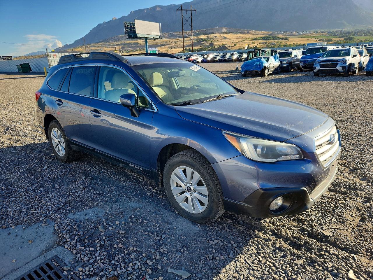 2015 Subaru Outback 2.5i Premium Blue vin: 4S4BSBCC5F3337433