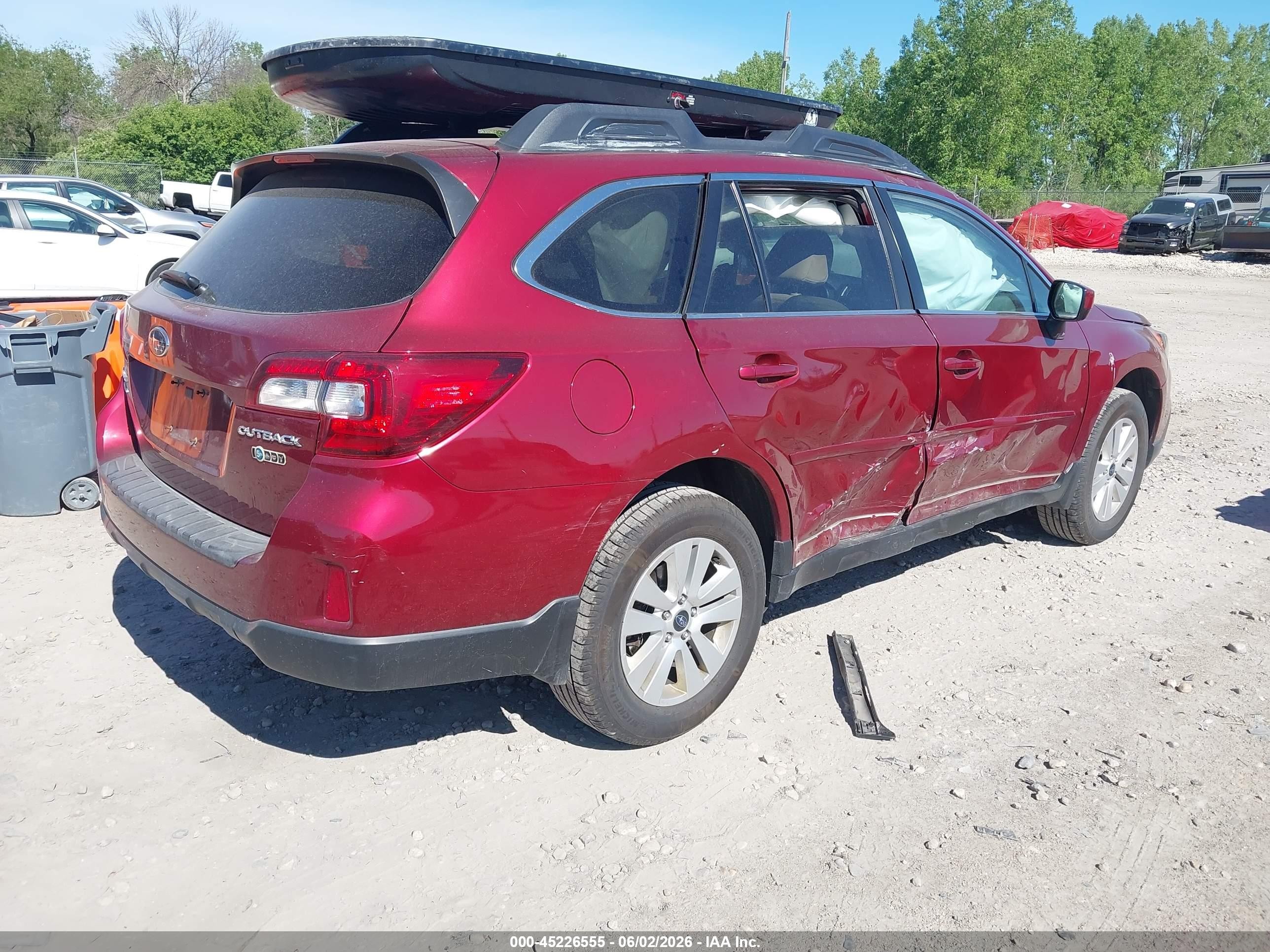 2015 Subaru Outback 2.5i Premium Красный vin: 4S4BSBCC5F3339974