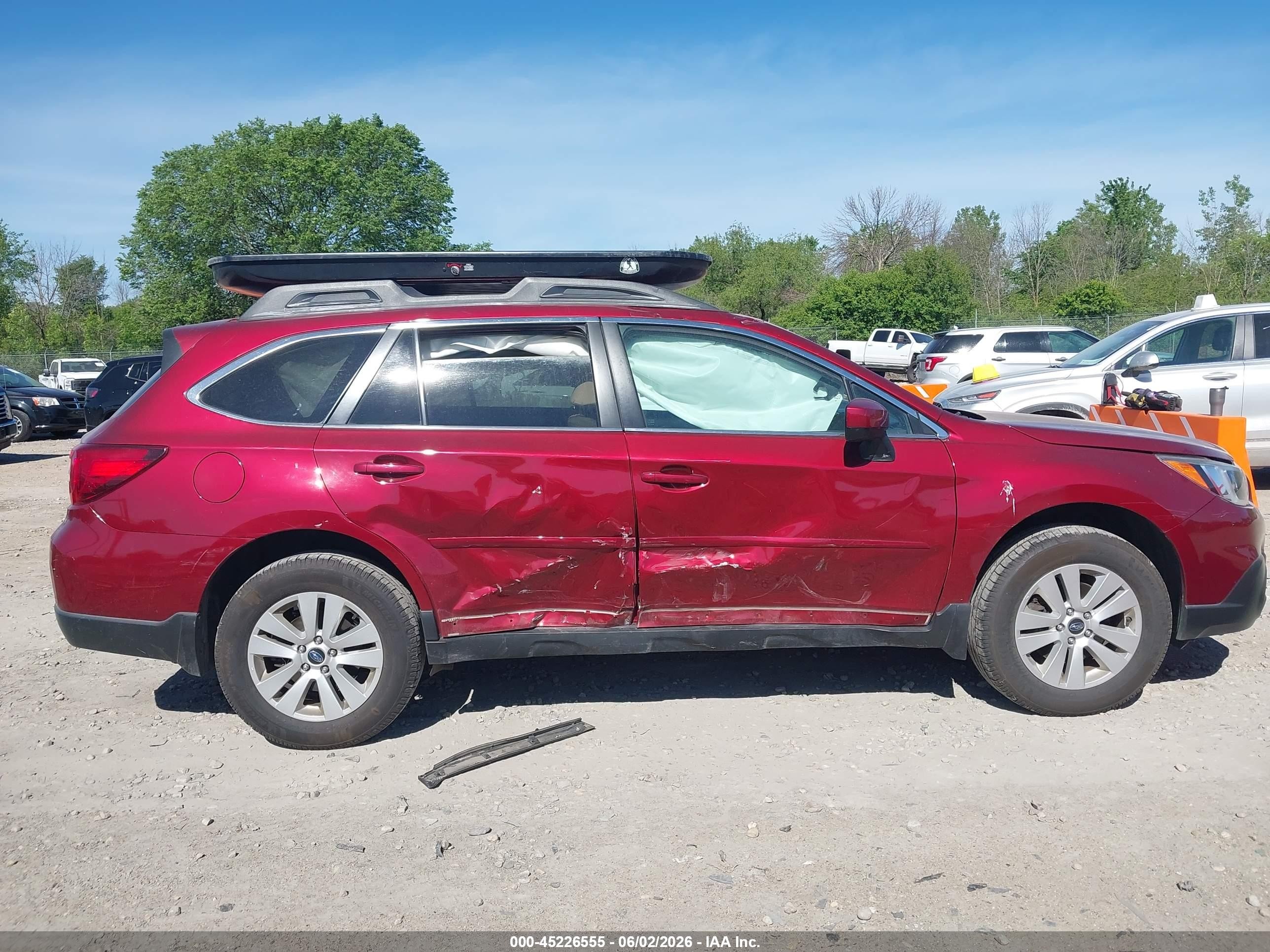 2015 Subaru Outback 2.5i Premium Красный vin: 4S4BSBCC5F3339974