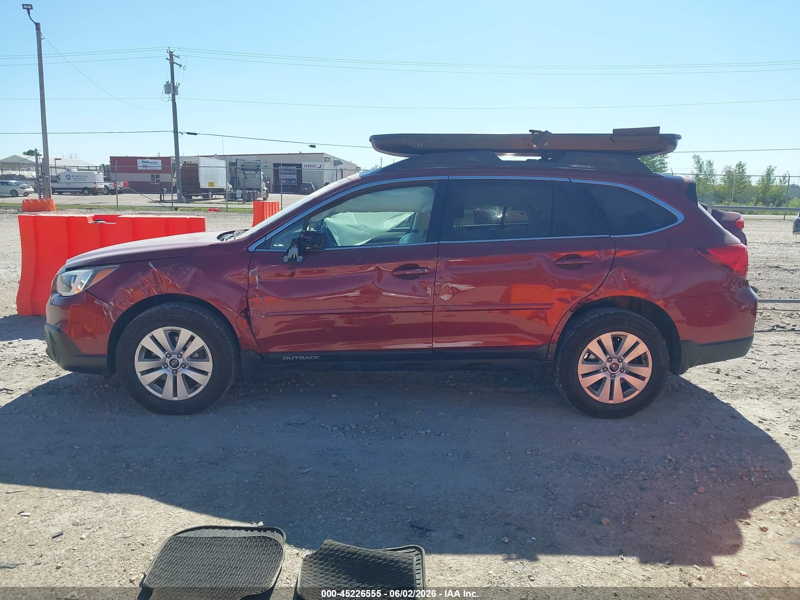 2015 Subaru Outback 2.5i Premium Красный vin: 4S4BSBCC5F3339974
