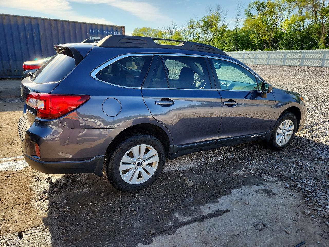 2015 Subaru Outback 2.5i Premium Gray vin: 4S4BSBCC6F3314727