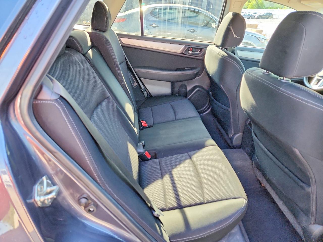2015 Subaru Outback 2.5i Premium Gray vin: 4S4BSBCC6F3314727