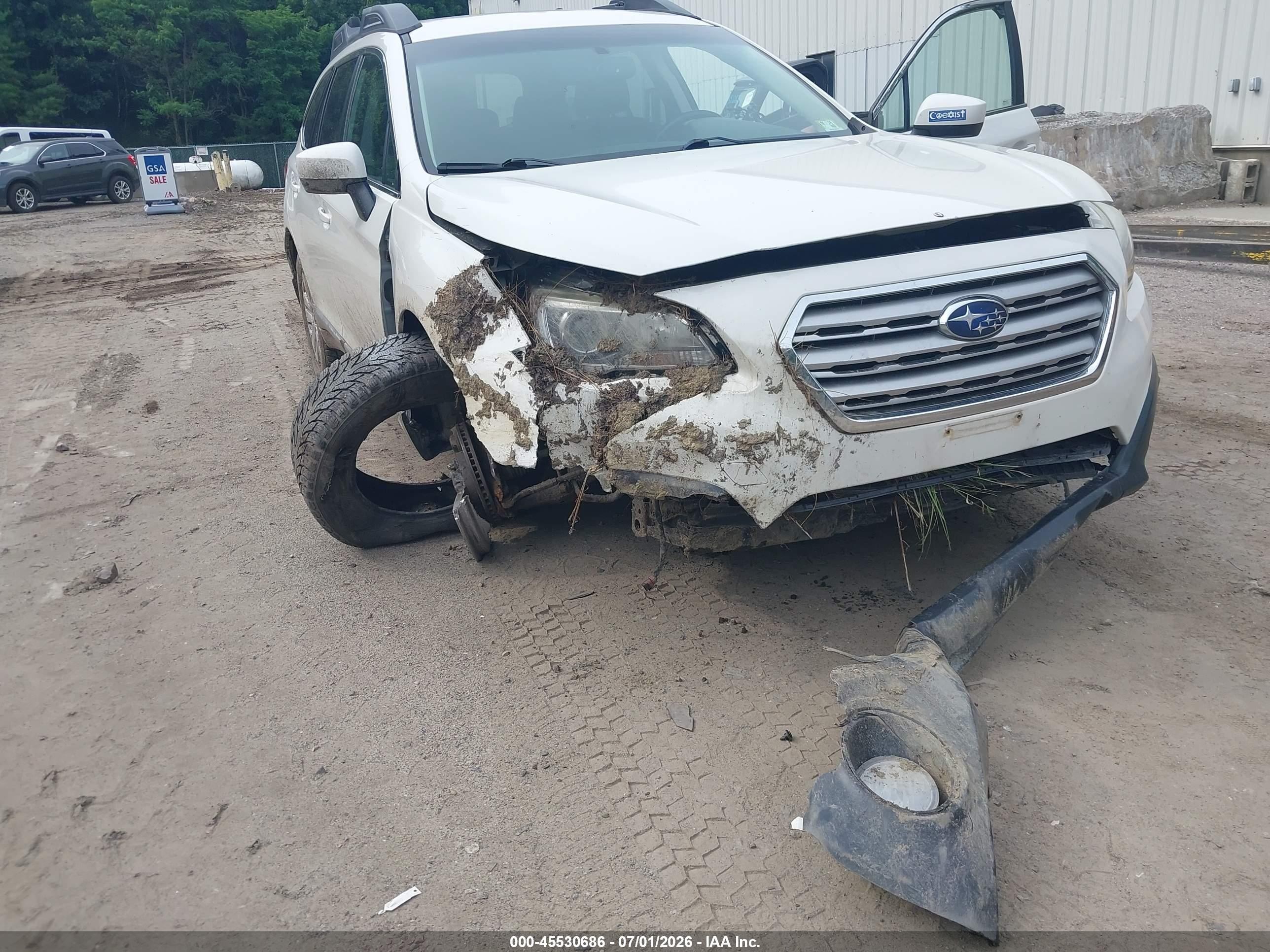 2015 Subaru Outback 2.5i Premium White vin: 4S4BSBCC7F3226155
