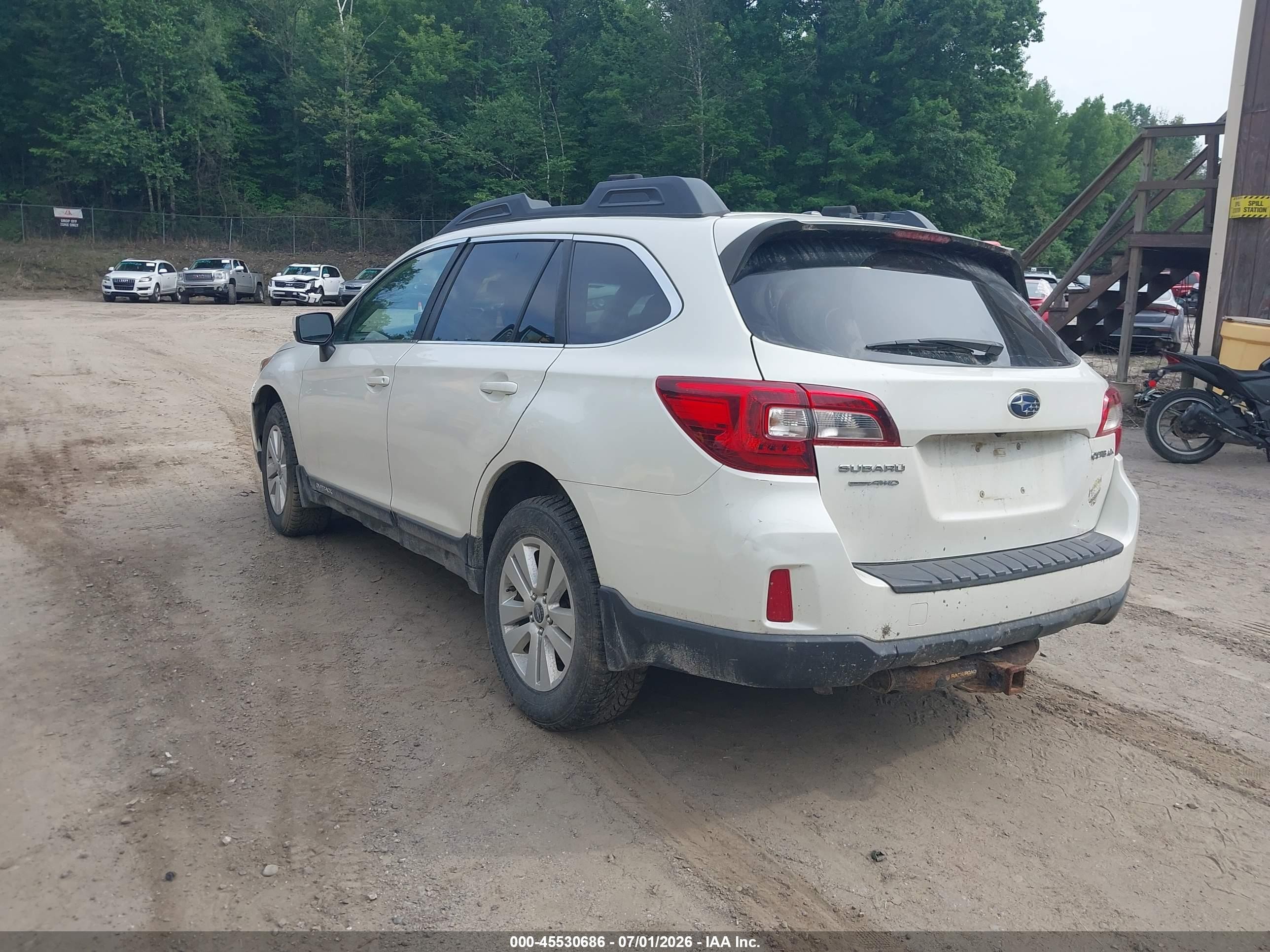 2015 Subaru Outback 2.5i Premium White vin: 4S4BSBCC7F3226155