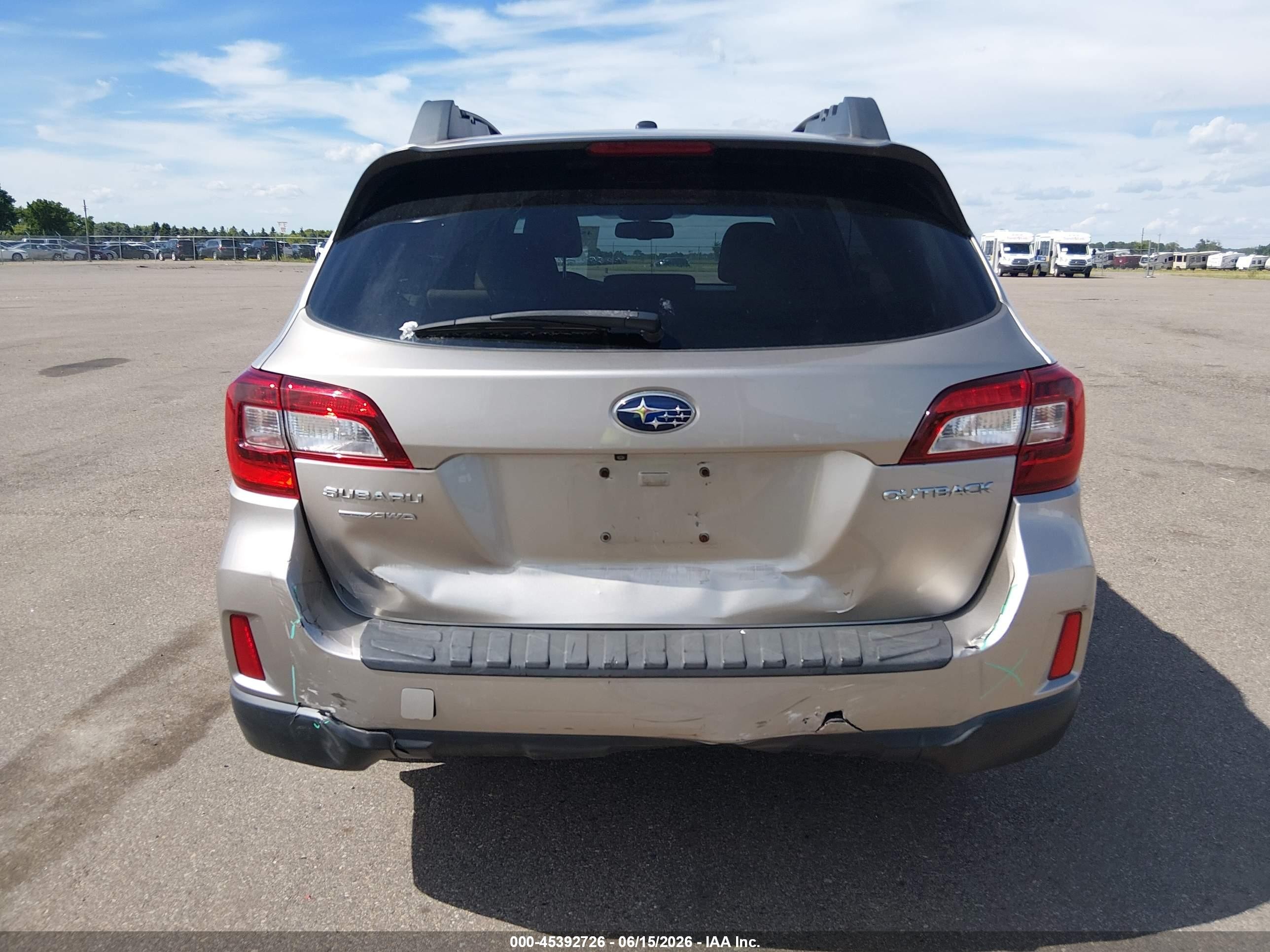 2015 Subaru Outback 2.5i Premium Gold vin: 4S4BSBCC7F3346148