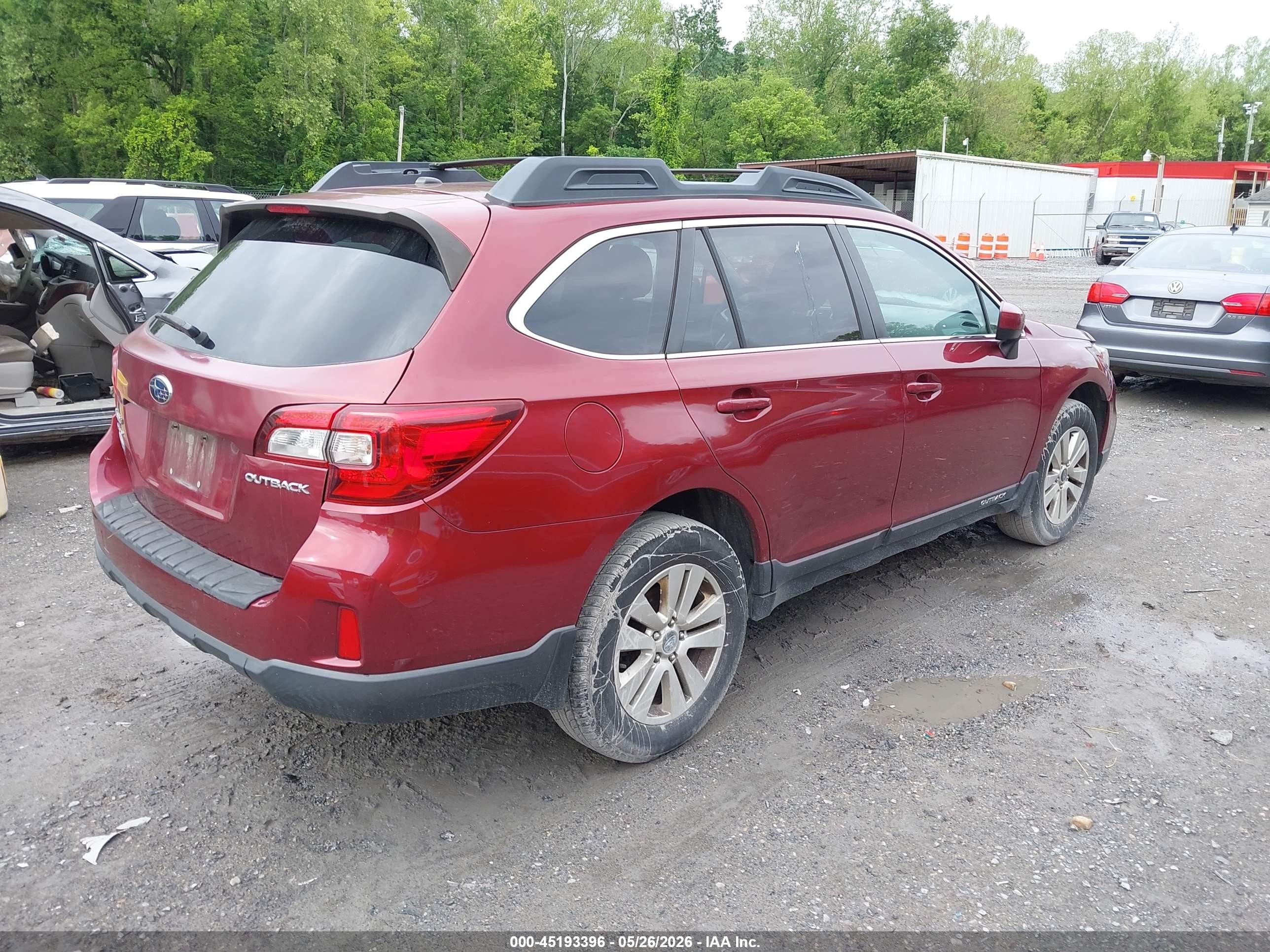 2015 Subaru Outback 2.5i Premium Red vin: 4S4BSBCC8F3246964