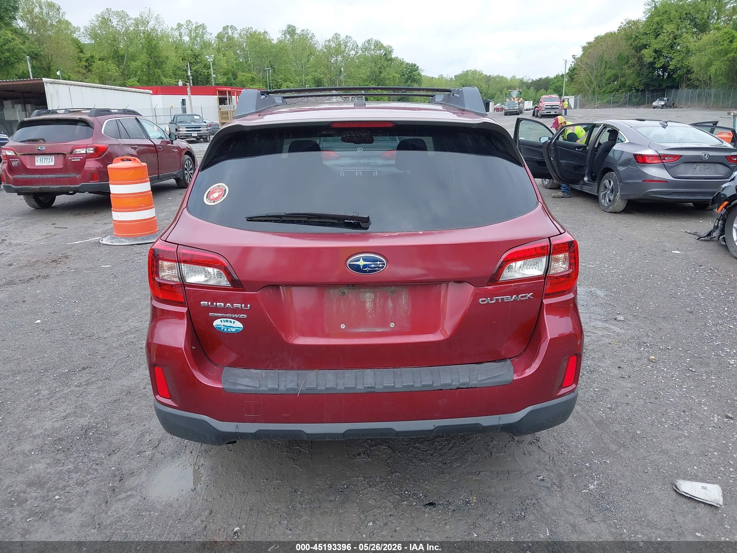 2015 Subaru Outback 2.5i Premium Red vin: 4S4BSBCC8F3246964
