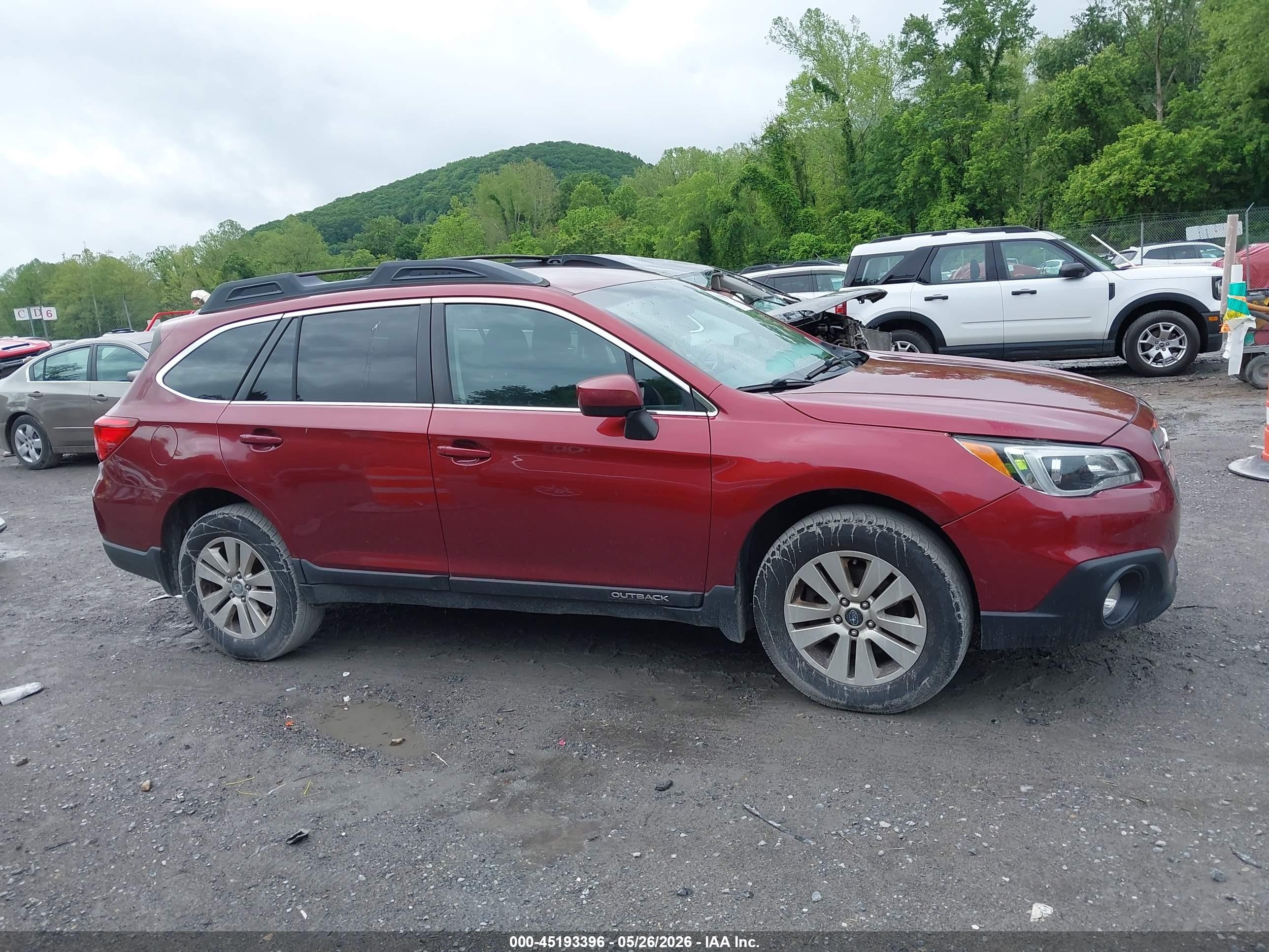 2015 Subaru Outback 2.5i Premium Red vin: 4S4BSBCC8F3246964
