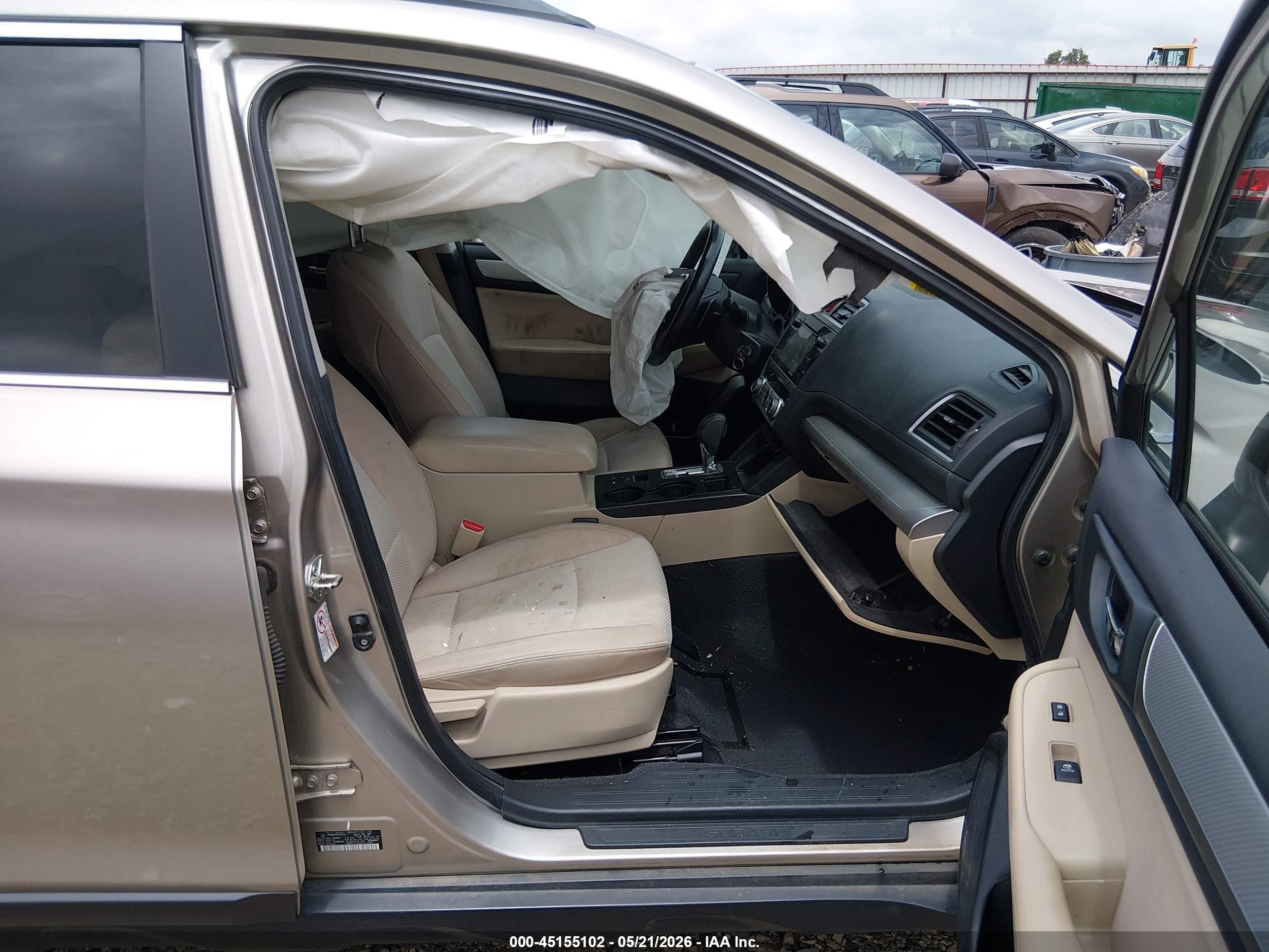 2015 Subaru Outback 2.5i Premium Silver vin: 4S4BSBCC9F3341615