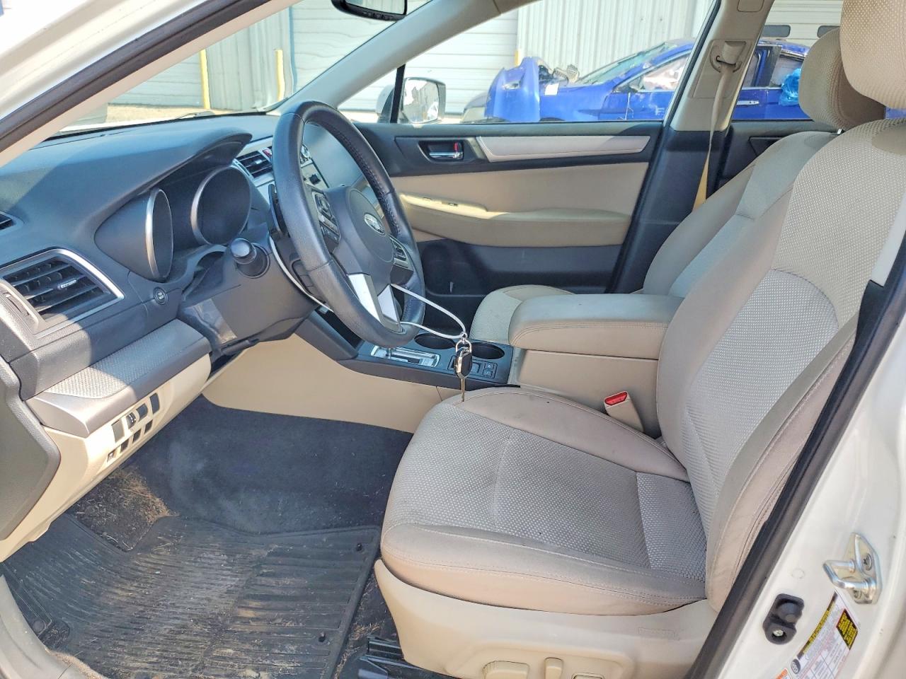 2015 Subaru Outback 2.5i Premium Белый vin: 4S4BSBCCXF3248313