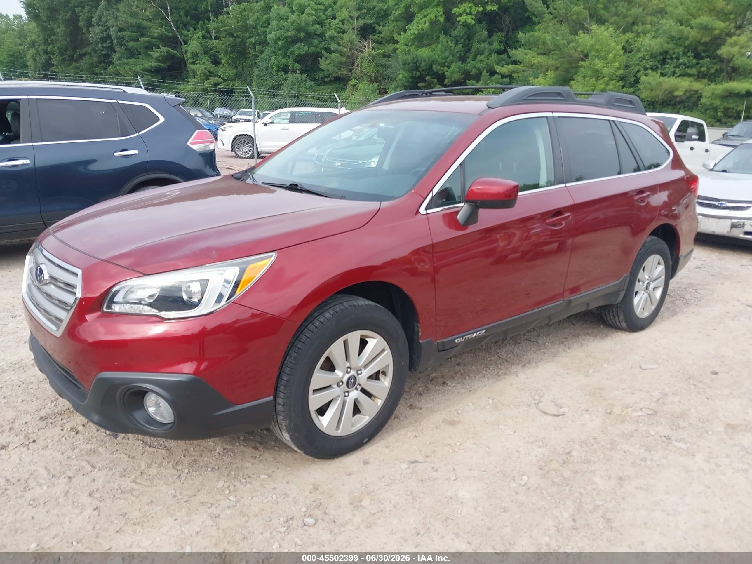 2015 Subaru Outback 2.5i Premium Red vin: 4S4BSBCCXF3288746